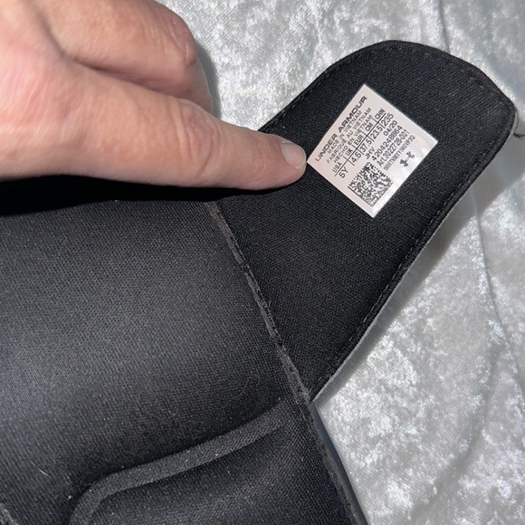 Under Armour slides - Picture 7 of 7